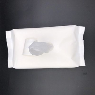 As limpezas molhadas do bebê ultra compacto eficaz da esterilização modelam claramente a fórmula natural
